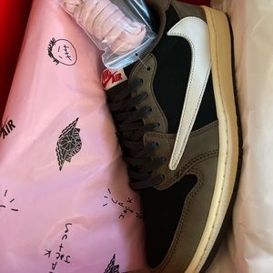 Air Jordan 1 Low TS Mocha Size 11